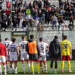 Messina, is anyone there? The club closed in silence