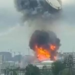 Moscow under a rain of drones. Zelensky: "It will burn with us." Refinery set on fire, Lavrov promises harsh response