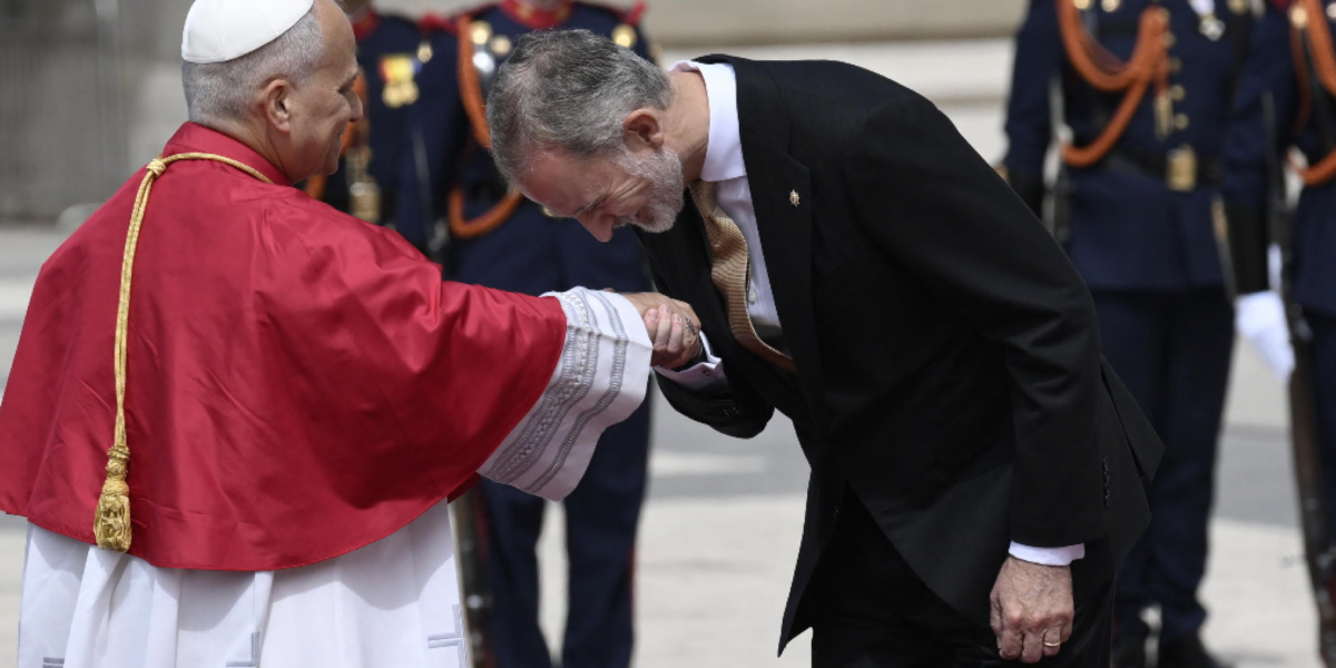 Pope Leo XIV in Spain, first stop in Madrid: «For Ukraine we need to push for negotiations»