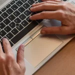 Scam with text messages and fake policeman, almost 200 thousand euros stolen from an ALS patient: the money ended up in an account in Messina