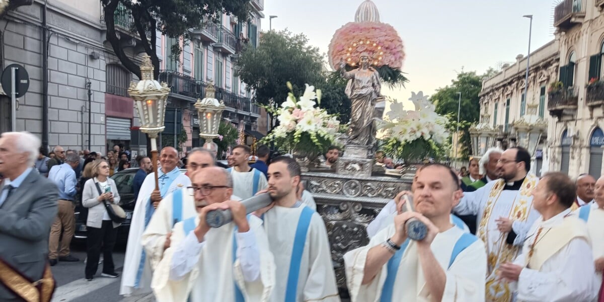 The Madonna of the Letter in Messina: the appointments of the program. In the afternoon the live broadcast of Rtp