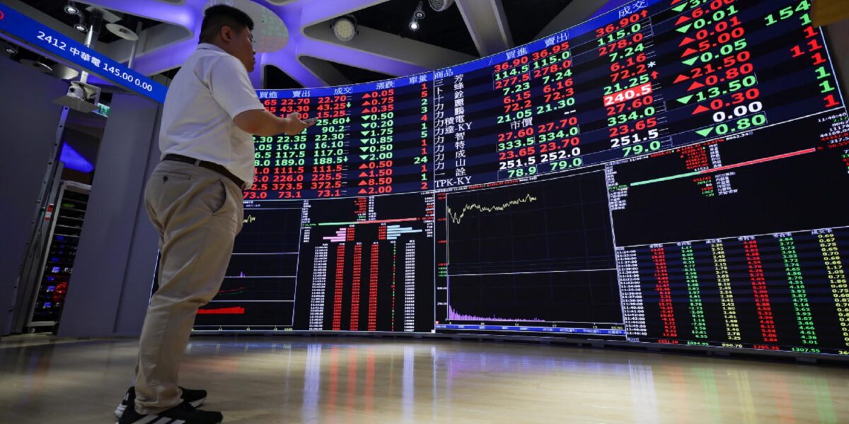 The truce between the USA and Iran makes the stock markets soar: oil down over 5%, gas -9.5%. Wall Street at new highs