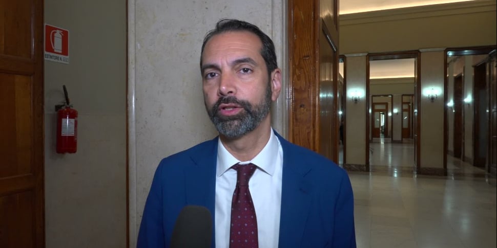 Transport strike on 8 June in Messina, the mayor asks the unions to suspend the protest