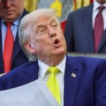 Trump: "Iran shot down one of our Apaches in the Strait of Hormuz. We will respond"