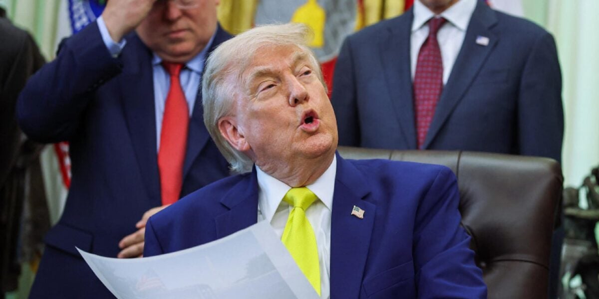 Trump: "Iran shot down one of our Apaches in the Strait of Hormuz. We will respond"