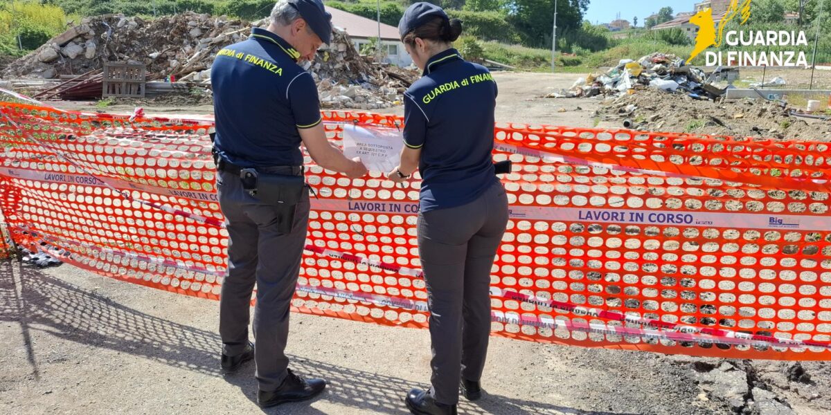 Vibo, 70 cubic meters of waste and asbestos discovered: 11 thousand m2 illegal landfill seized