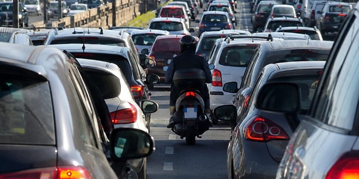 Car tax in Calabria, proposed exemption for 5 years on hybrid cars