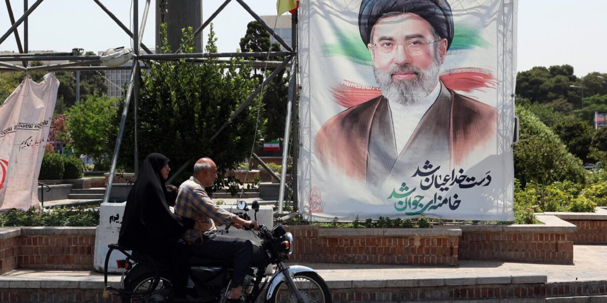 Iran, the new Supreme Leader promises revenge for Ali Khamenei