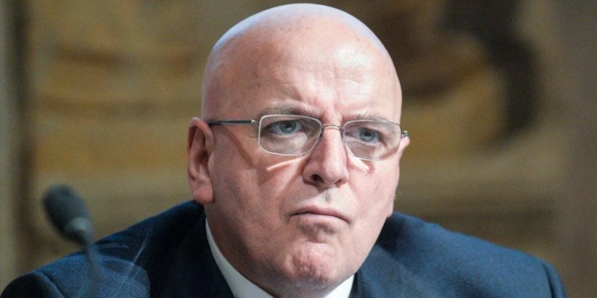 Transport reform in Calabria, Oliverio attacks: «Why cancel ArtCal? The Region should stop and explain"