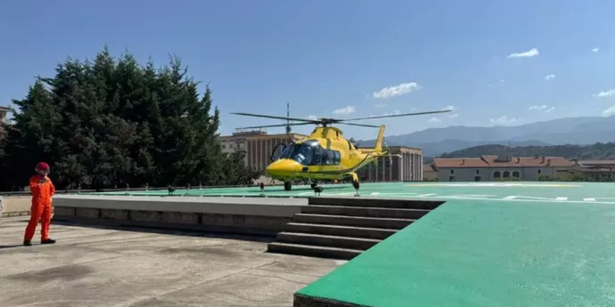 5-year-old girl hit by a car in Corigliano-Rossano: she is in serious condition. Transported by air ambulance to Cosenza