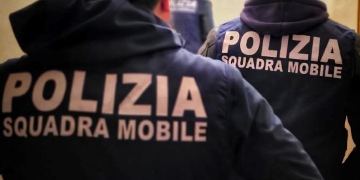 Abuse of his wife and minor daughters, man under house arrest in the Crotone area