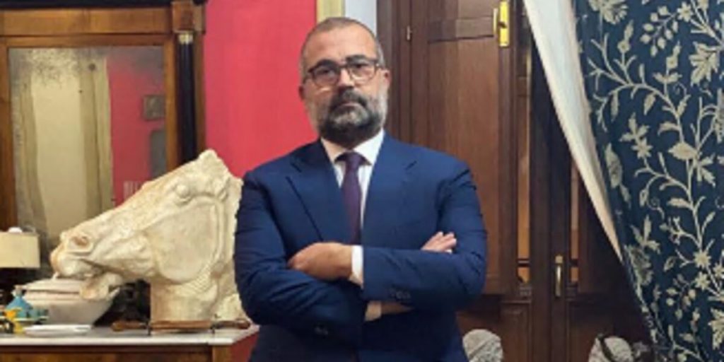 Cosenza, Caldiero renounces the presidency of the board of auditors of the Municipality: «Inappropriate»