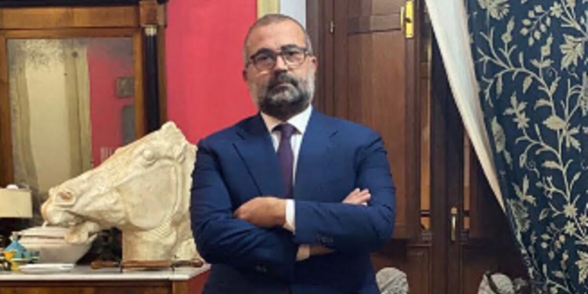 Cosenza, Caldiero renounces the presidency of the board of auditors of the Municipality: «Inappropriate»