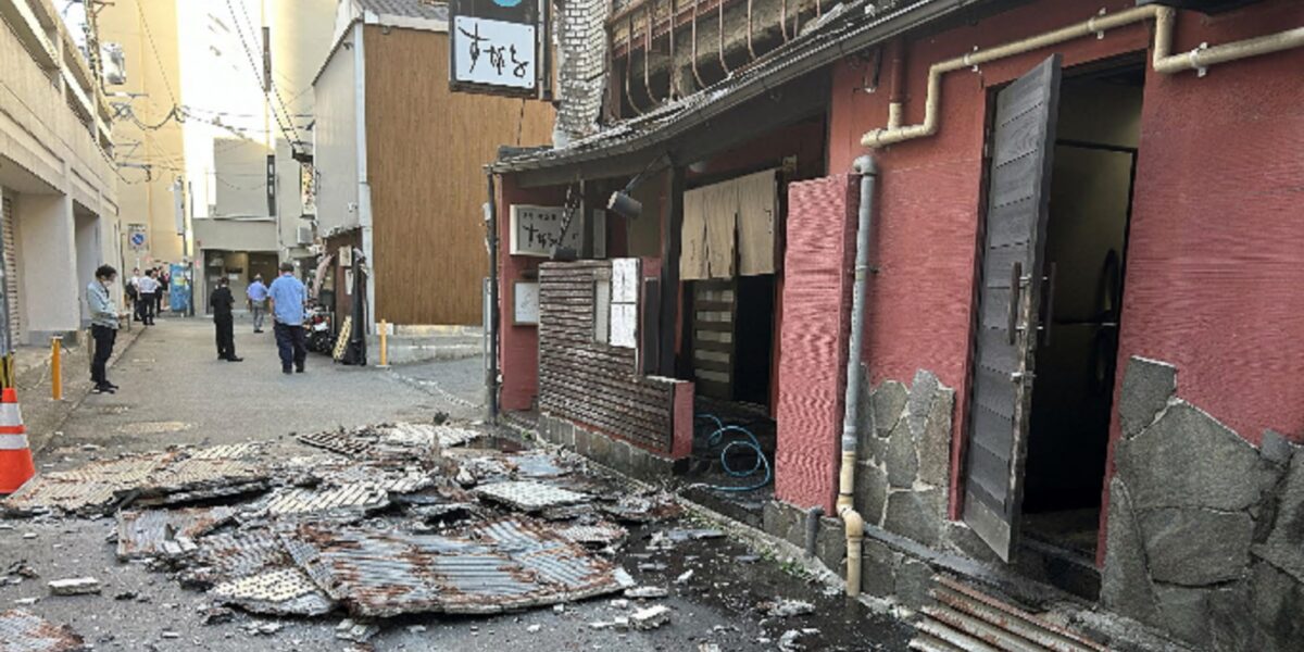 Earthquake in Japan: numerous victims in the collapse of a shopping center: evacuation order for 300,000 people