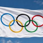 Olympics, the IOC reopens to Russia: athletes competing again, but without the flag and anthem
