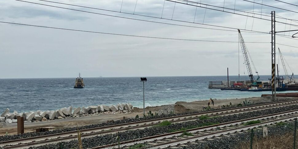 PD on the attack: "The Government must tell the truth about the delays for the Tremestieri port in Messina"