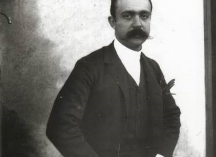 The Federico De Roberto-Luigi Albertini correspondence. The world vibrates in those letters