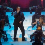 Tiziano Ferro, 25 years of emotions without fear of falling. And Messina enthuses: "The best place to end the tour"