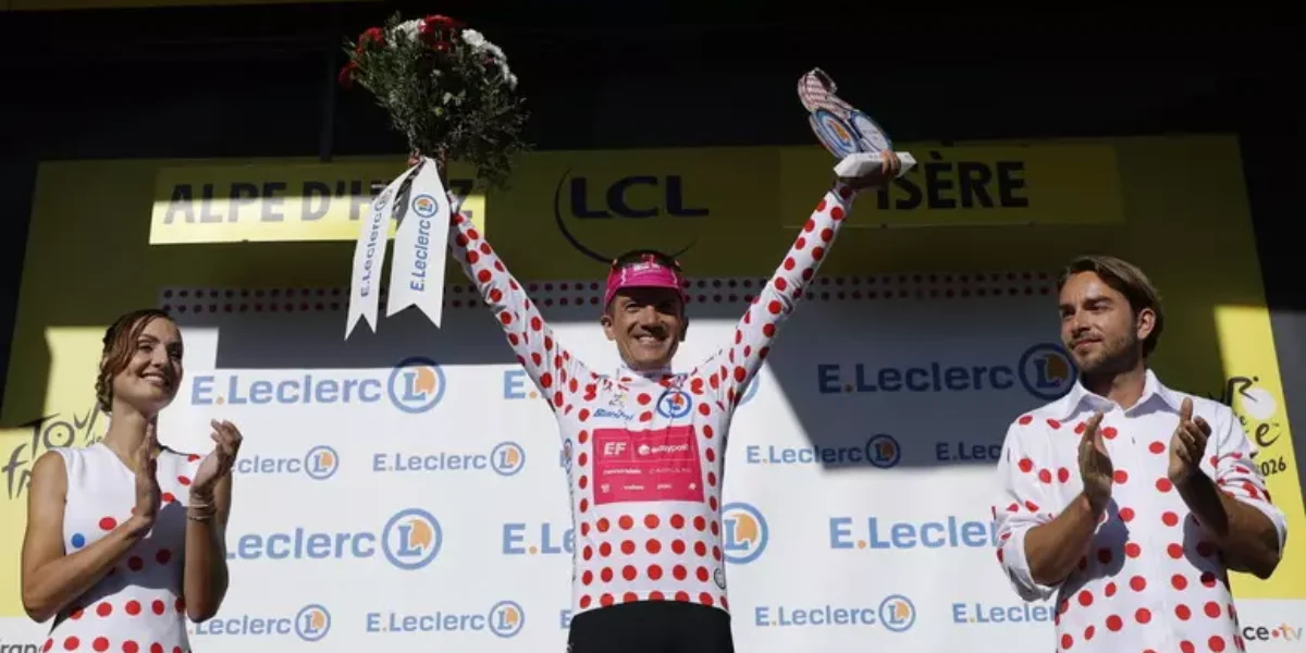 Tour de France, great feat by Carapaz on Alpe d'Huez. Pogacar secures his fifth victory in yellow