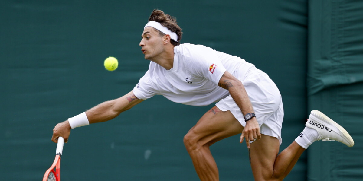 Wimbledon, Cobolli also advances. Beaten Duckworth 3-1, now the Russian Khachanov. Jasmine Paolini also advances