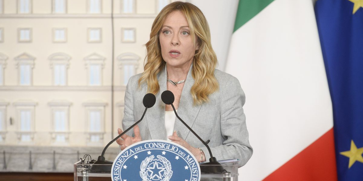 El Pais: "Meloni exploits the Ceuta crisis to counteract the erosion of consensus"