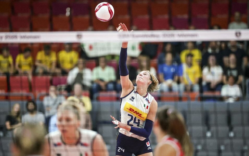European women's volleyball championships, Italy without problems in their debut: 3-0 against Croatia