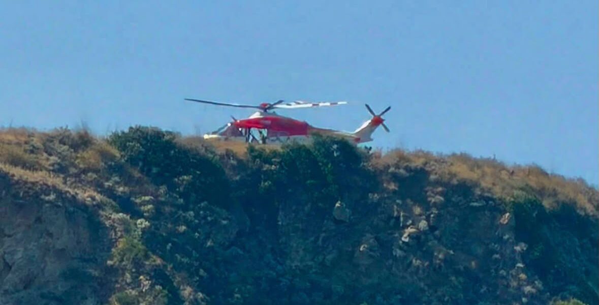 Fear at Capo Vaticano, tourist falls from the cliff at "Praia i Focu". Two helicopters on site: firefighters and air ambulance
