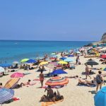Holidays in Calabria are increasingly expensive: relaxation on the beach is paid in installments