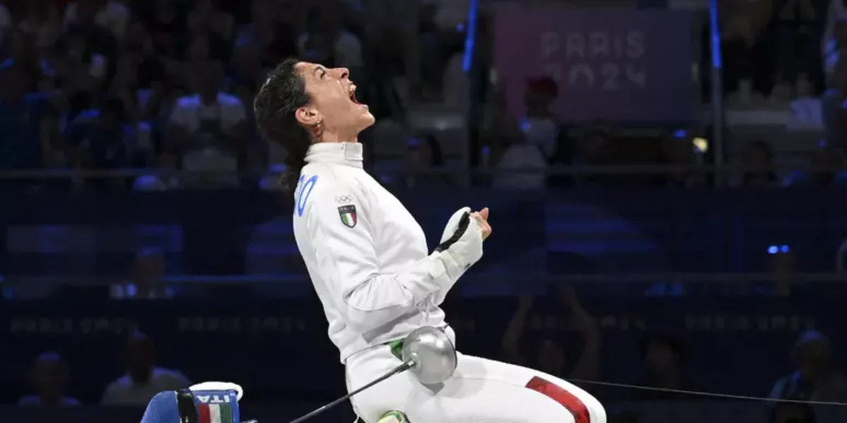 Hong Kong, it's raining gold medals! First place for the Italian female foil and sword players