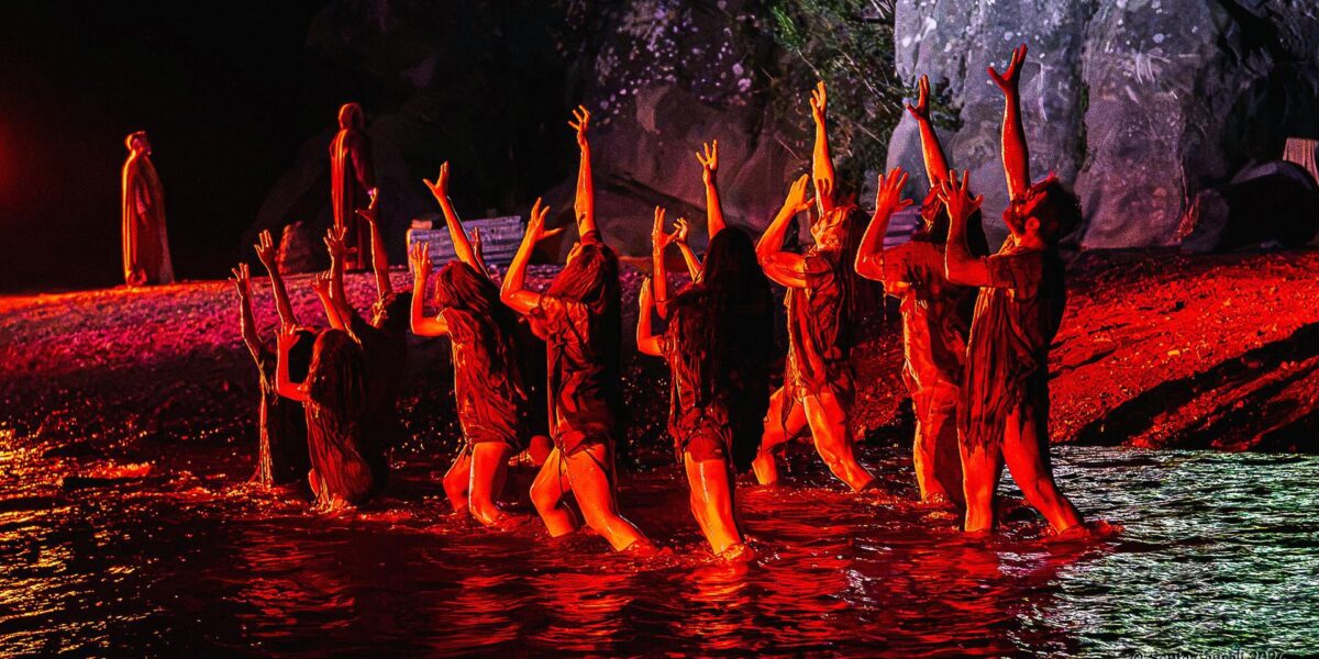 Inferno 2026 in the Alcantara Gorges, when the Theater knows how to speak to the hearts of men