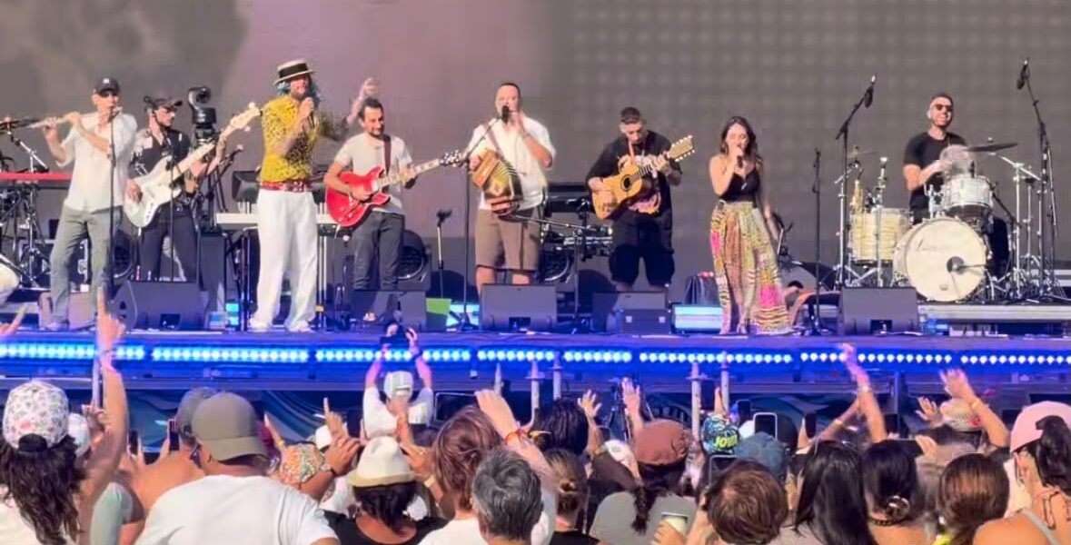 Jova Summer Party in Catanzaro is a spectacle! And Jovanotti sings in... Calabrian! PHOTO | VIDEO