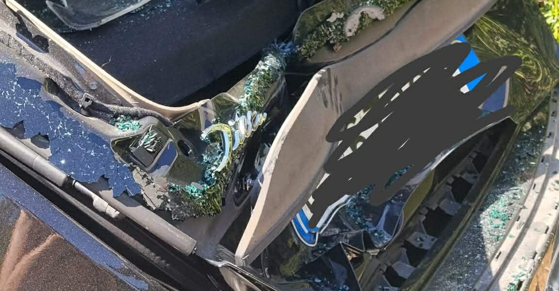 Messina, collision on state road 113 in Casabianca: motorbike crashes into a parked car, driver injured
