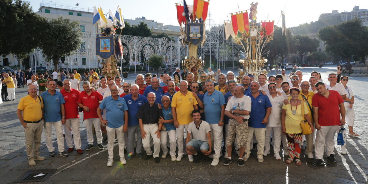 Messina is approaching the day of the Vara, the blessing of the shooters and the bearers of the votive candles took place