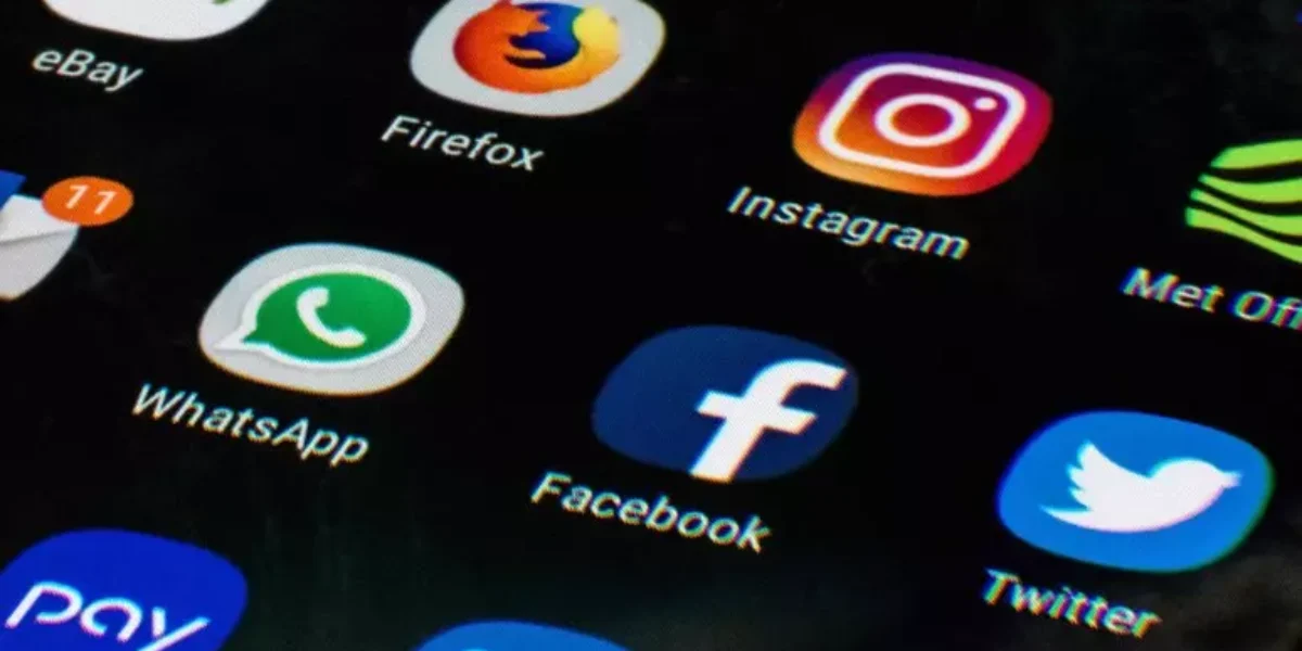 Slap to Macron, ban on social media for under 15s in France rejected