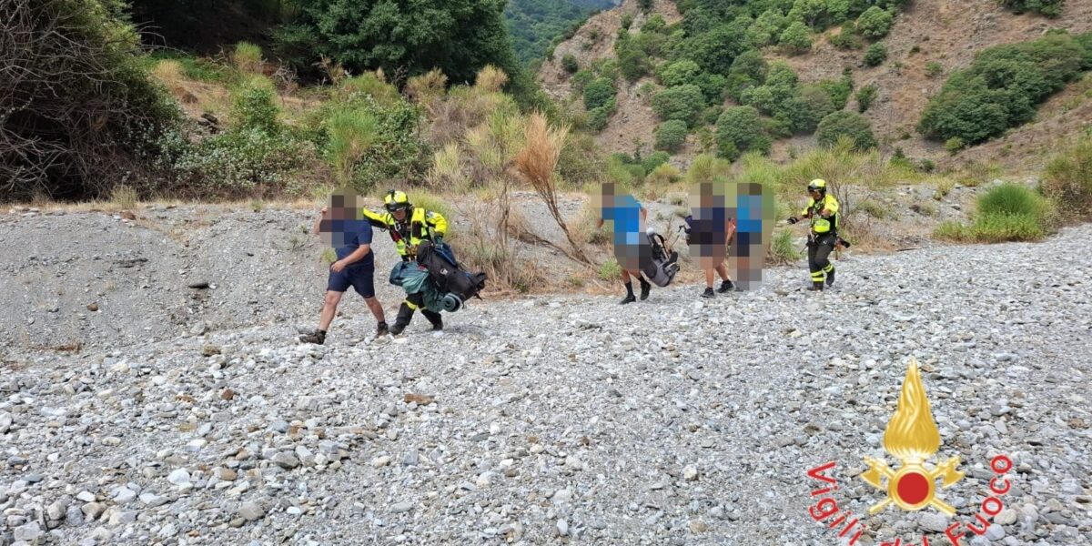 Stranded in Aspromonte: 18 people saved in the San Luca area