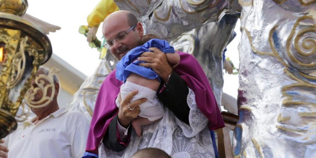Vara 2026: «From death to resurrection». Father Angemi: «Life wins»