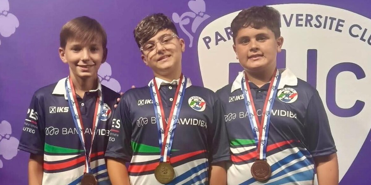 The Italy of Subbuteo has an amaranth heart. In Paris, Reggio dominates in the Under 12 World Cup