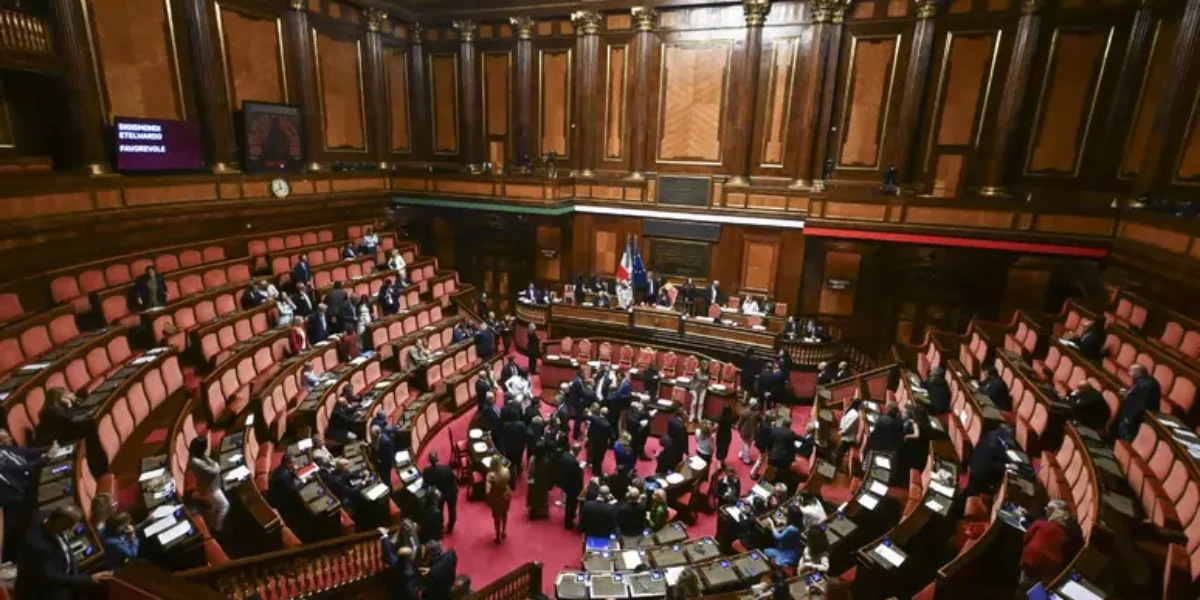 Electoral law, the Senate says yes: the ball is back in the House. After the ok farewell to single-member constituencies, the proportional system arrives with a 42% premium