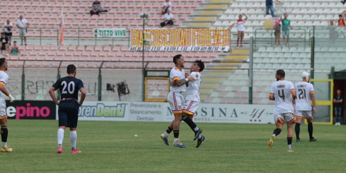 Messina scores the first at the "Franco Scoglio": only 1-1 in the derby against a great Nebros