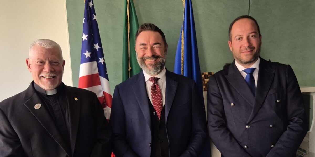 Augurusa Foundation arrives in America and launches the American Friends Fund