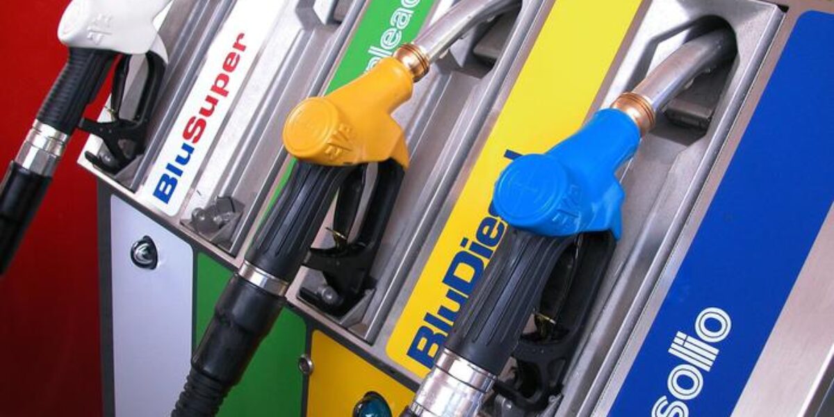 Dear fuel, price cap also from Q8. Meloni: "Signal of attention to Italian families"