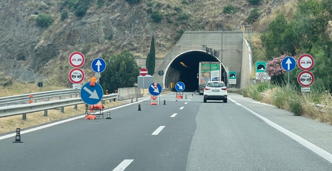 A18 Messina-Catania, the ordeal begins: one lane closed and two-way traffic