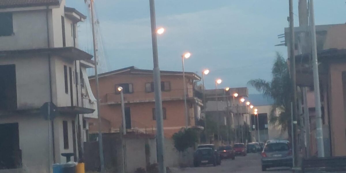 And there was light! In San Ferdinando, lighting has been restored in the Rimessa district: the technical problem dates back to... 20 years ago