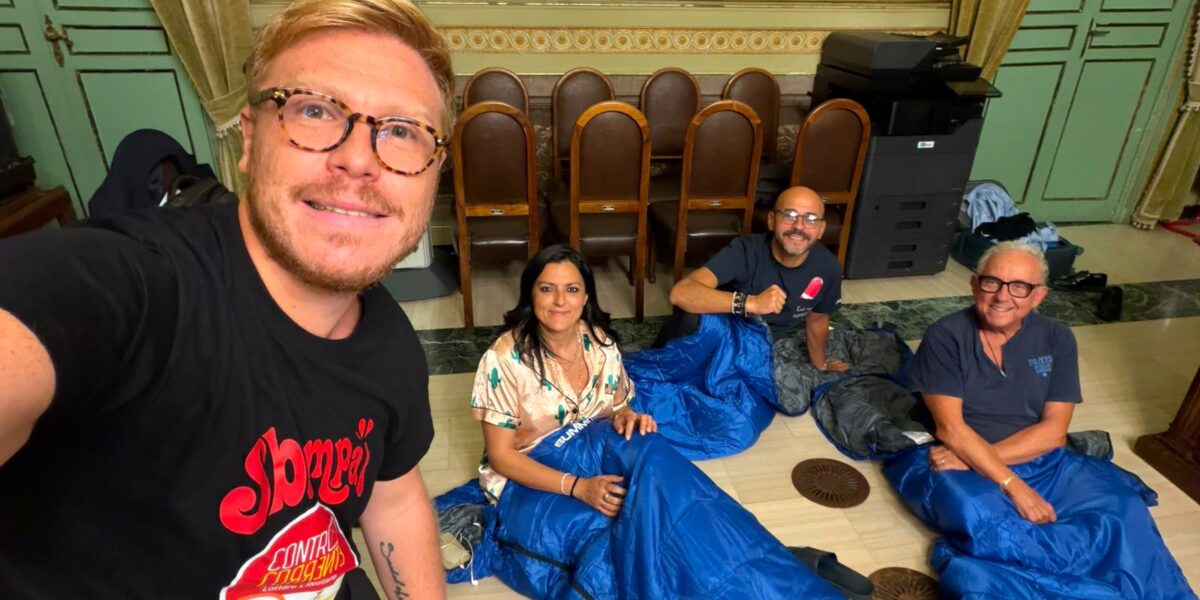 Ars, Controcorrente interrupts the occupation after more than 24 hours: «We will block the Budget commission»
