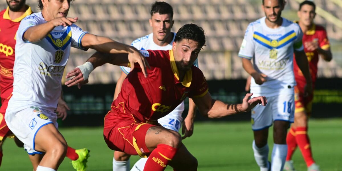 Catanzaro, the mission is to find "new" goals