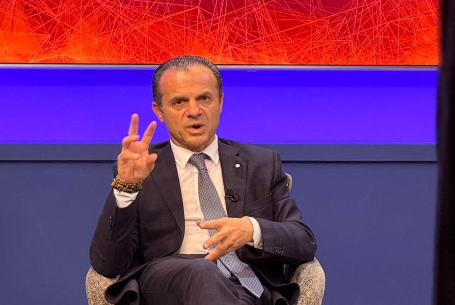 Cateno De Luca and the vitriolic response to Onorato: "He wanted an agreement with me to be elected to the Chamber. His is cynicism, not civility"