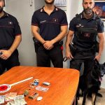 Checks in Isola Capo Rizzuto: 18 year old arrested for drug dealing and 22 year old reported after a chase