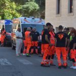 Cosenza, ambulances and medical vehicles protest in front of the ASP: "This way 118 risks going haywire"