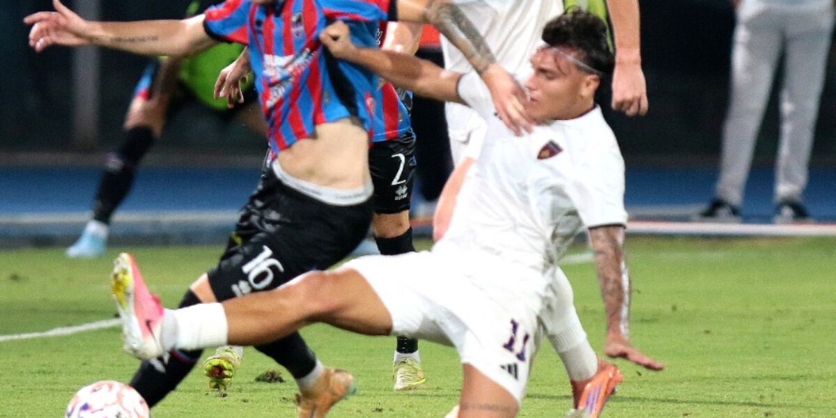 Cosenza called to give himself a shake so as not to sink