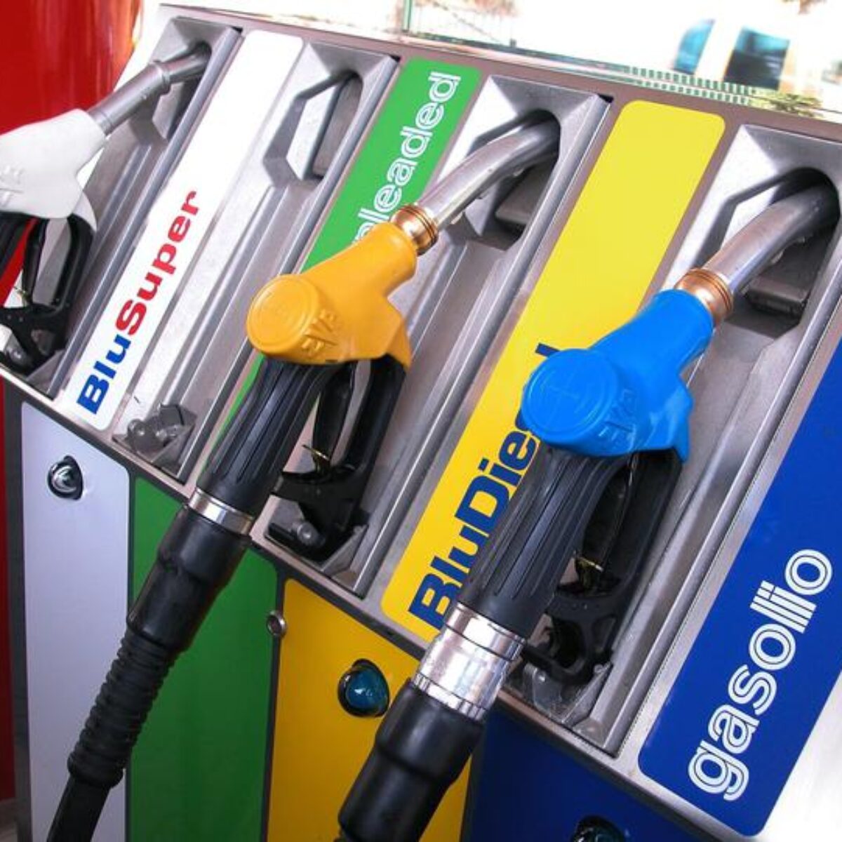 A petrol station in Rome in an archive image. ANSA / ARCHIVE / MASSIMO NEW YEAR